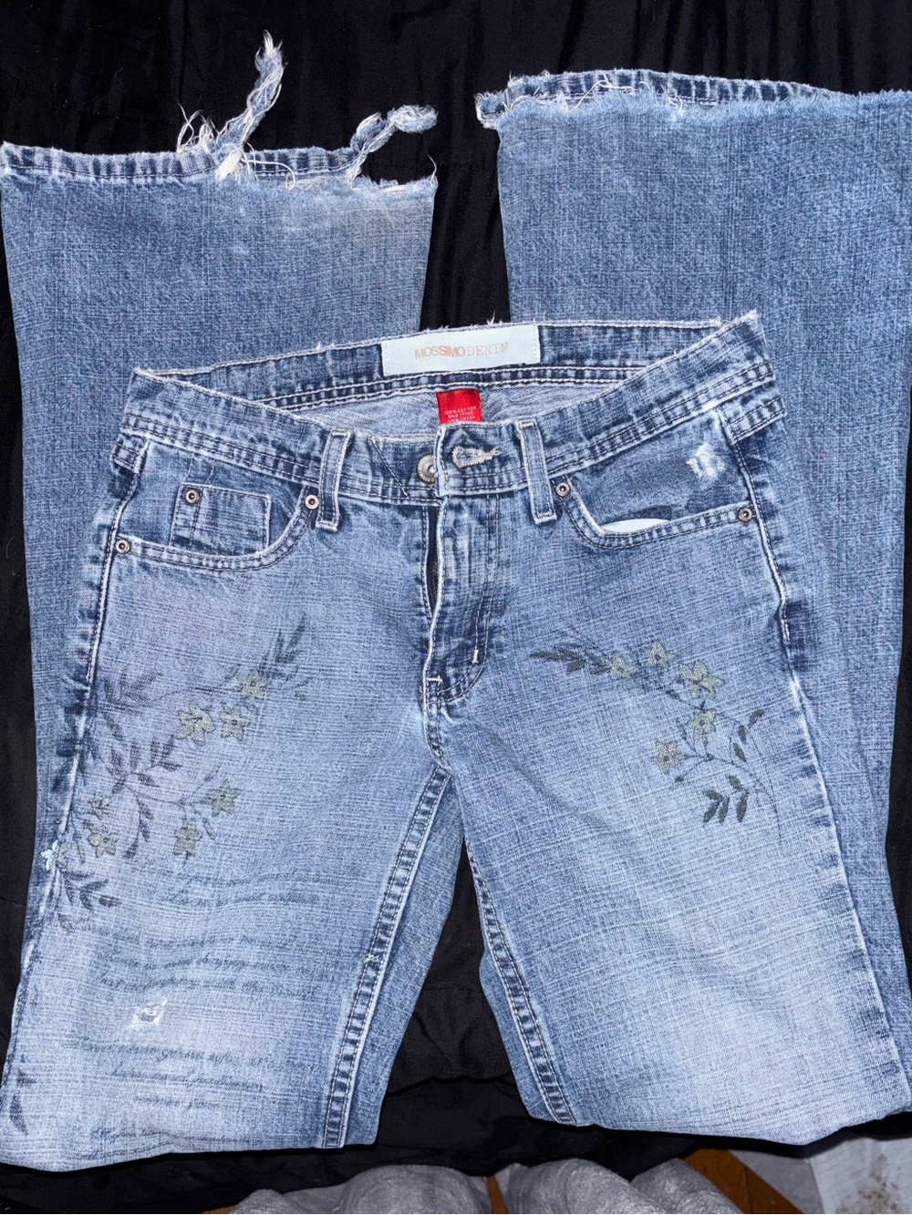Mossimo Supply Co. Light Blue Denim Jeans with Red Tag
